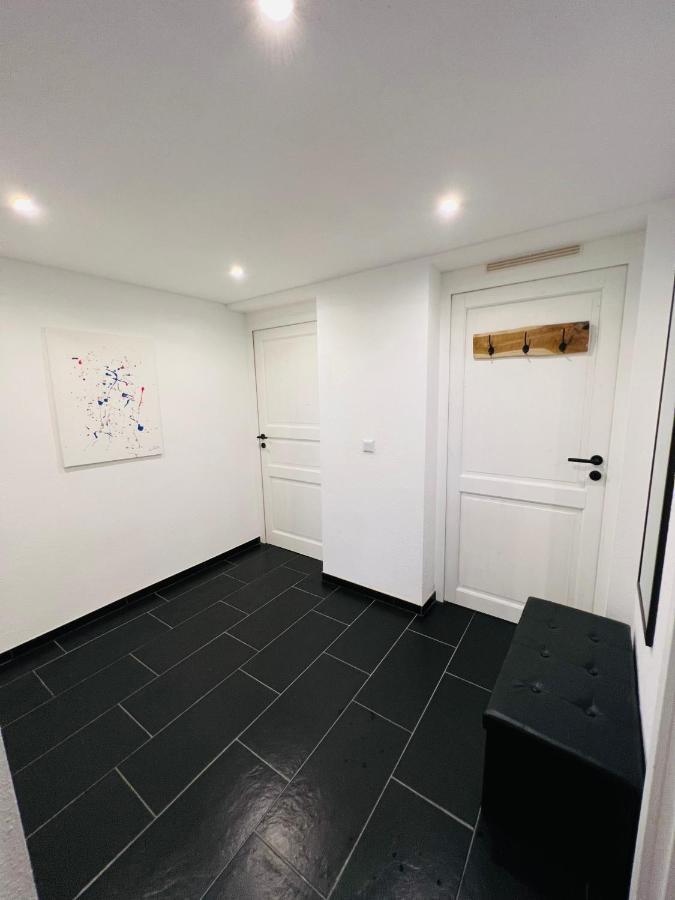 Souterrain 2 Zimmer Wohnung Freiburg Seepark Bagian luar foto