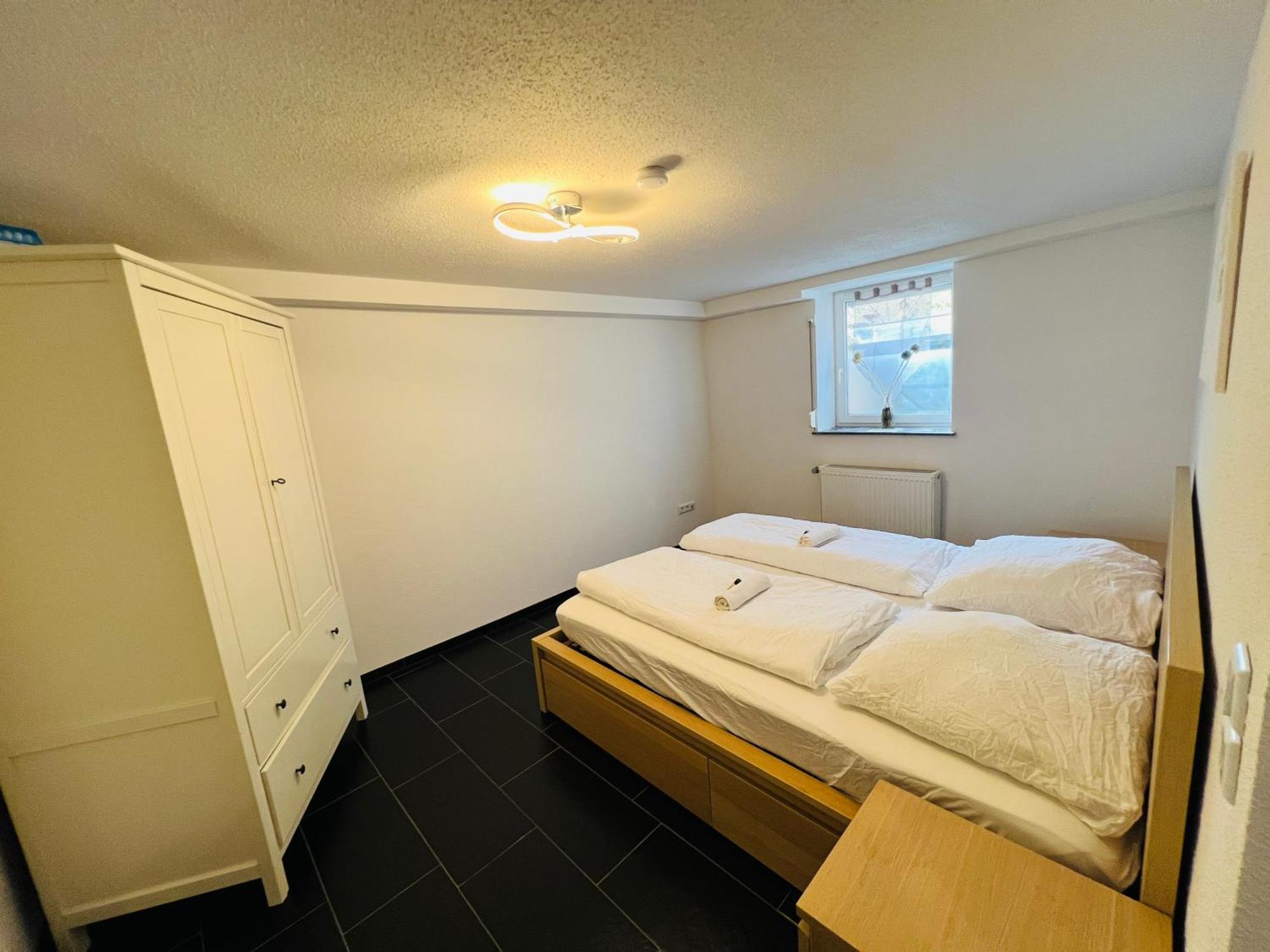 Souterrain 2 Zimmer Wohnung Freiburg Seepark Bagian luar foto